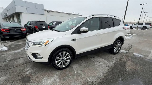 Used 2017 Ford Escape Titanium image 4
