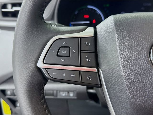 Used 2025 Toyota Sienna XLE w/ XLE Plus Package FWD image 12