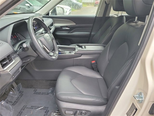 Used 2024 Toyota Grand Highlander XLE image 12