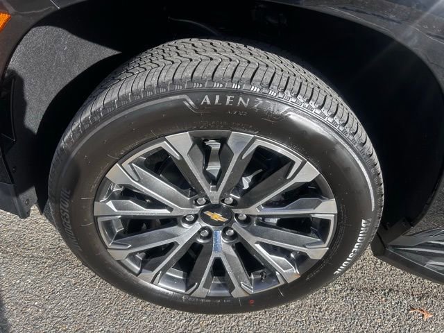 New 2026 Chevrolet Suburban High Country image 7