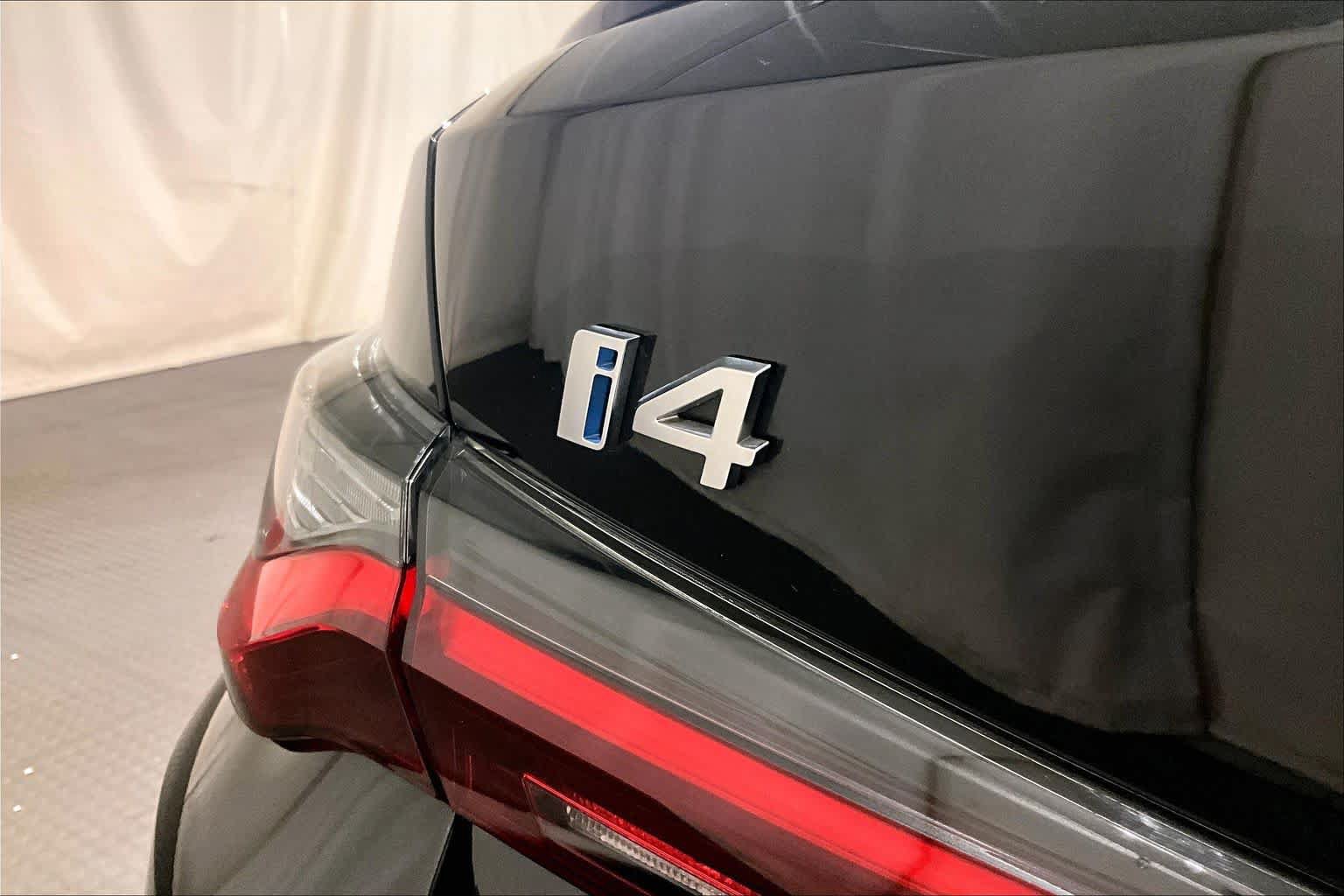 Used 2023 BMW i4 eDrive40 w/ M Sport Package RWD image 9