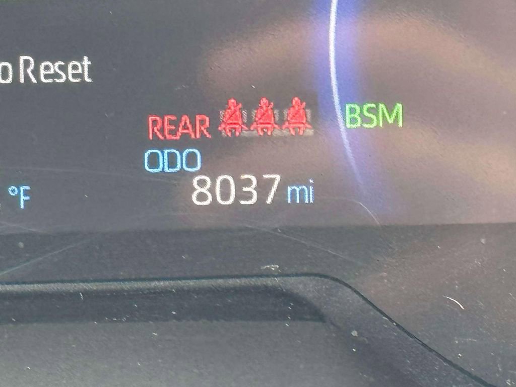 Used 2025 Toyota RAV4 XLE image 25