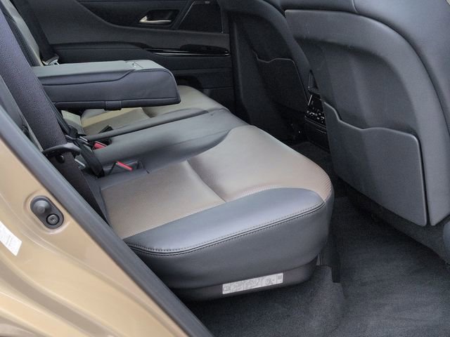 Used 2025 Lexus LX 700h Overtrail AWD/4WD image 29