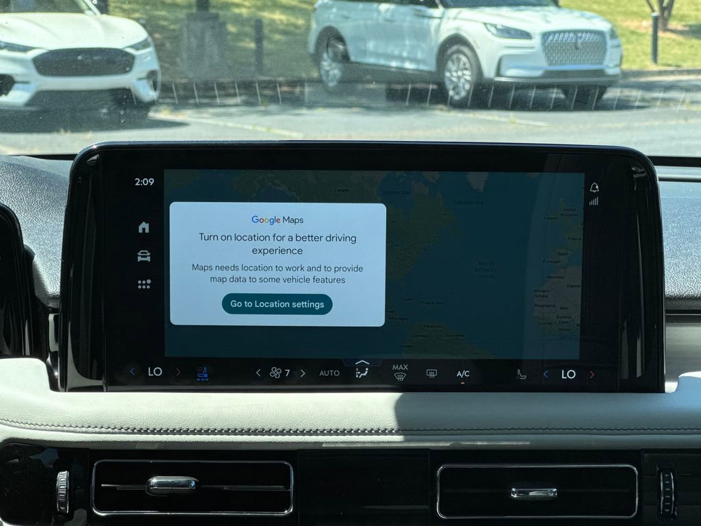 Used 2025 Lincoln Aviator Reserve w/ Jet Appearance Package image 19