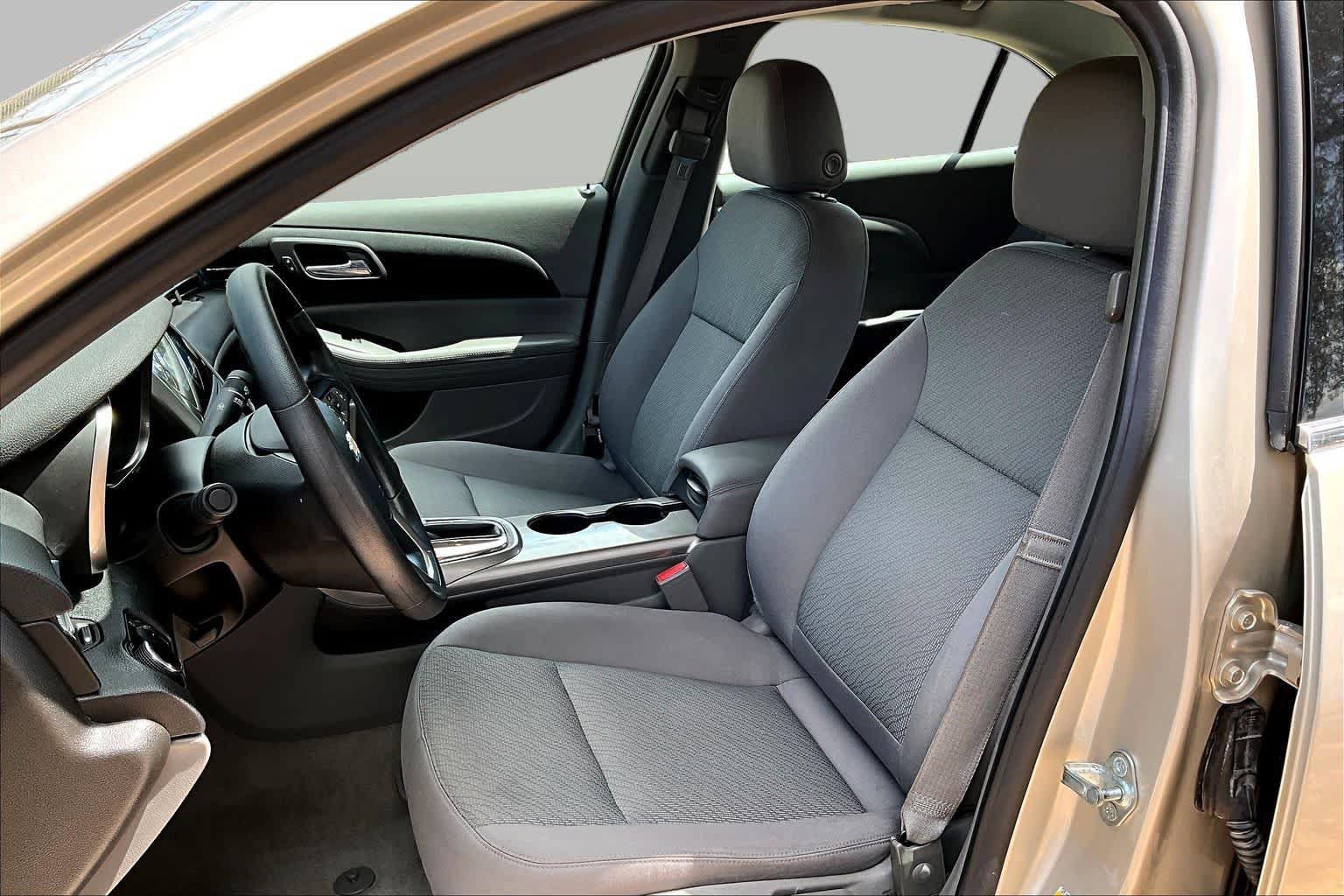 Used 2013 Chevrolet Malibu LS w/ Protection Package FWD image 8