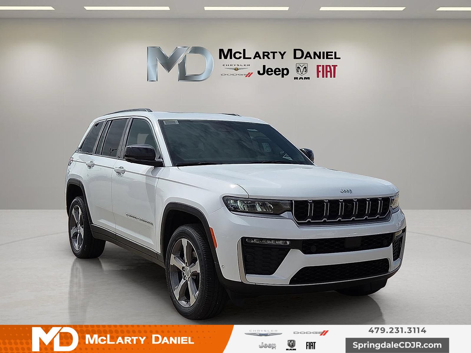 Used 2026 Jeep Grand Cherokee Limited w/ Luxury Tech Group II AWD/4WD image 1