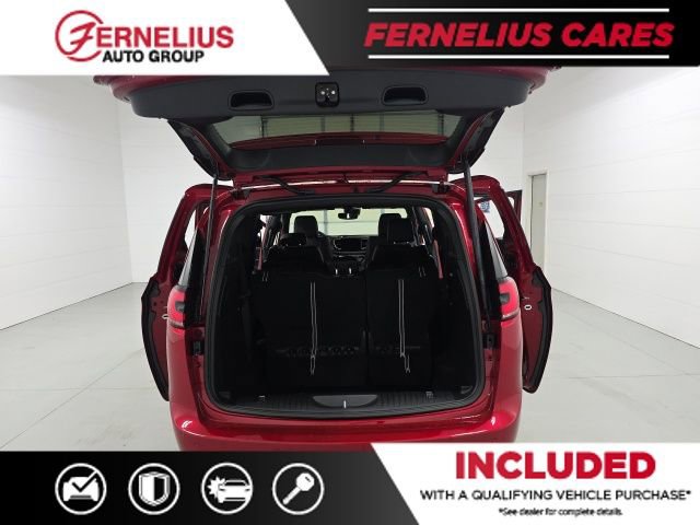 New 2026 Chrysler Pacifica Select image 11