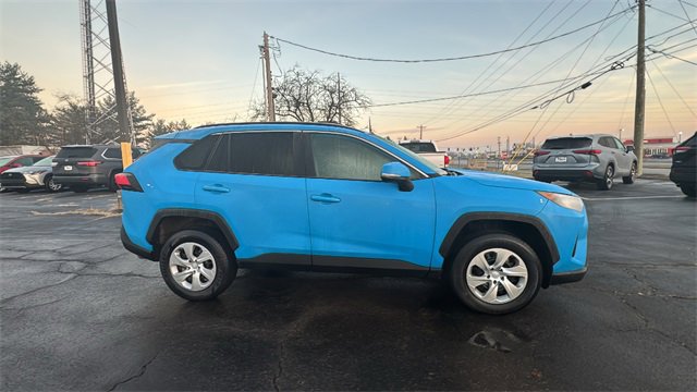 Used 2019 Toyota RAV4 LE image 28