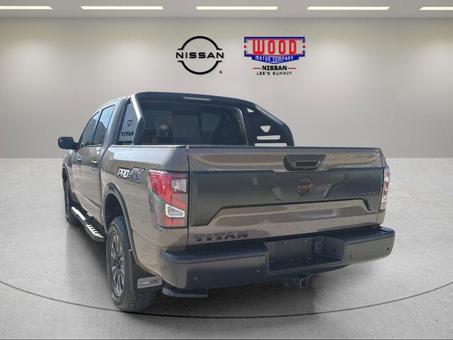 Used 2020 Nissan Titan PRO-4X w/ Pro-4x Convenience Package image 4