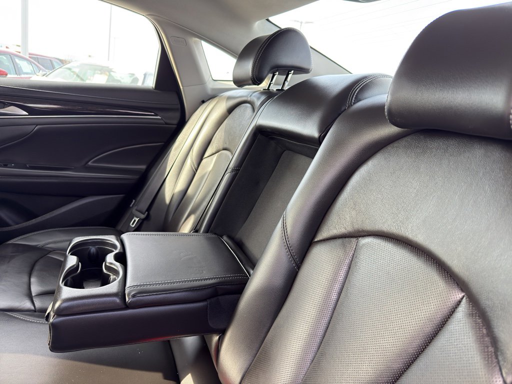 Used 2017 Buick LaCrosse Premium image 33