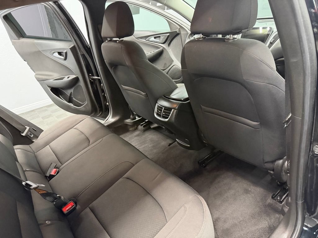 Used 2022 Chevrolet Malibu LT FWD image 46