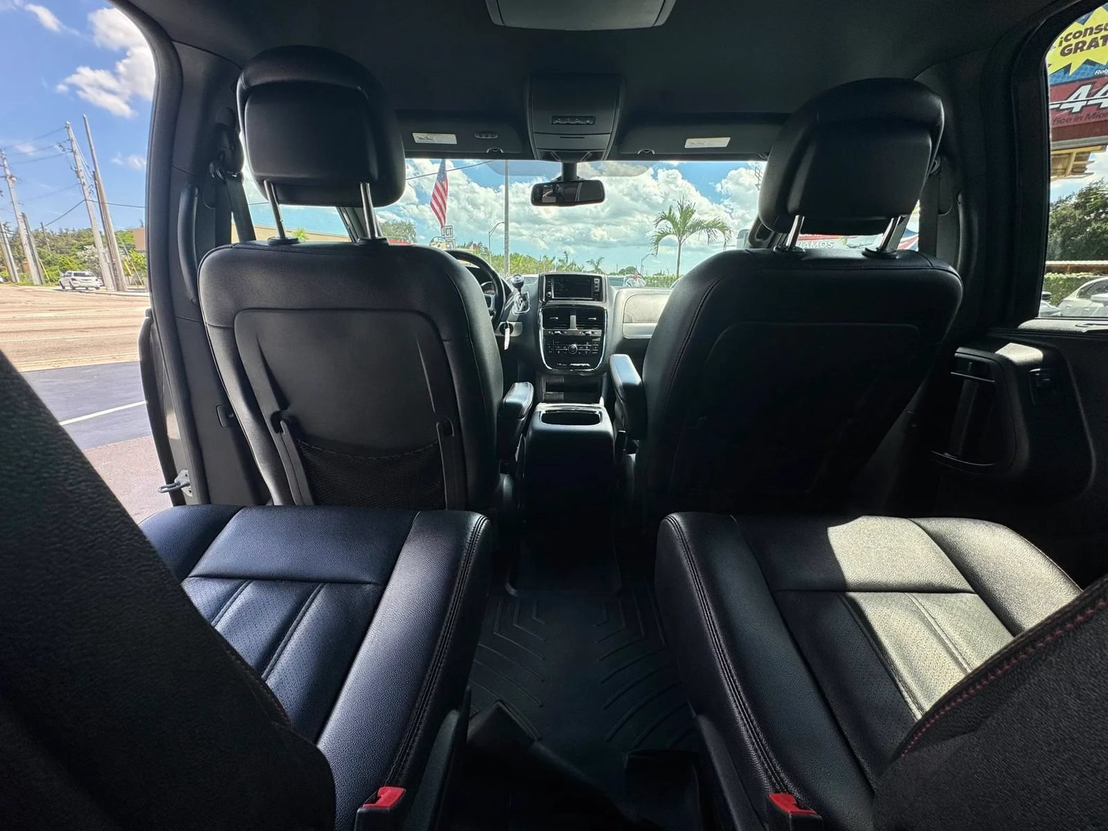 Used 2019 Dodge Grand Caravan GT FWD image 12