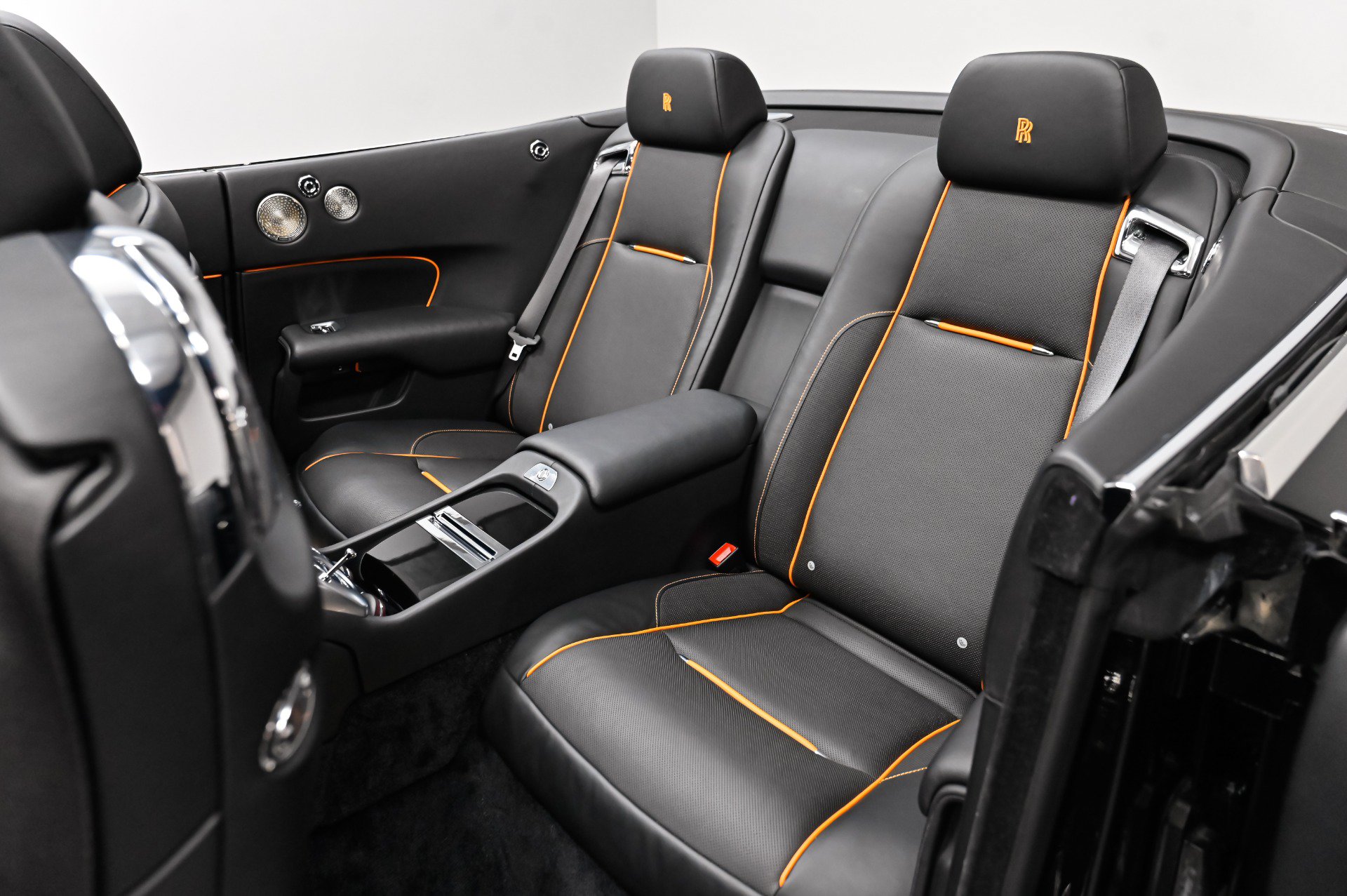 Used 2017 Rolls-Royce Dawn RWD image 36