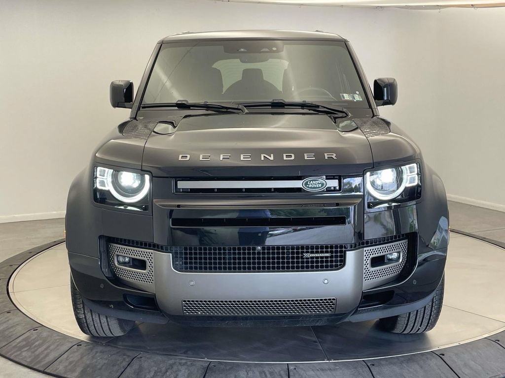 Used 2023 Land Rover Defender 110 X-Dynamic SE AWD/4WD image 11