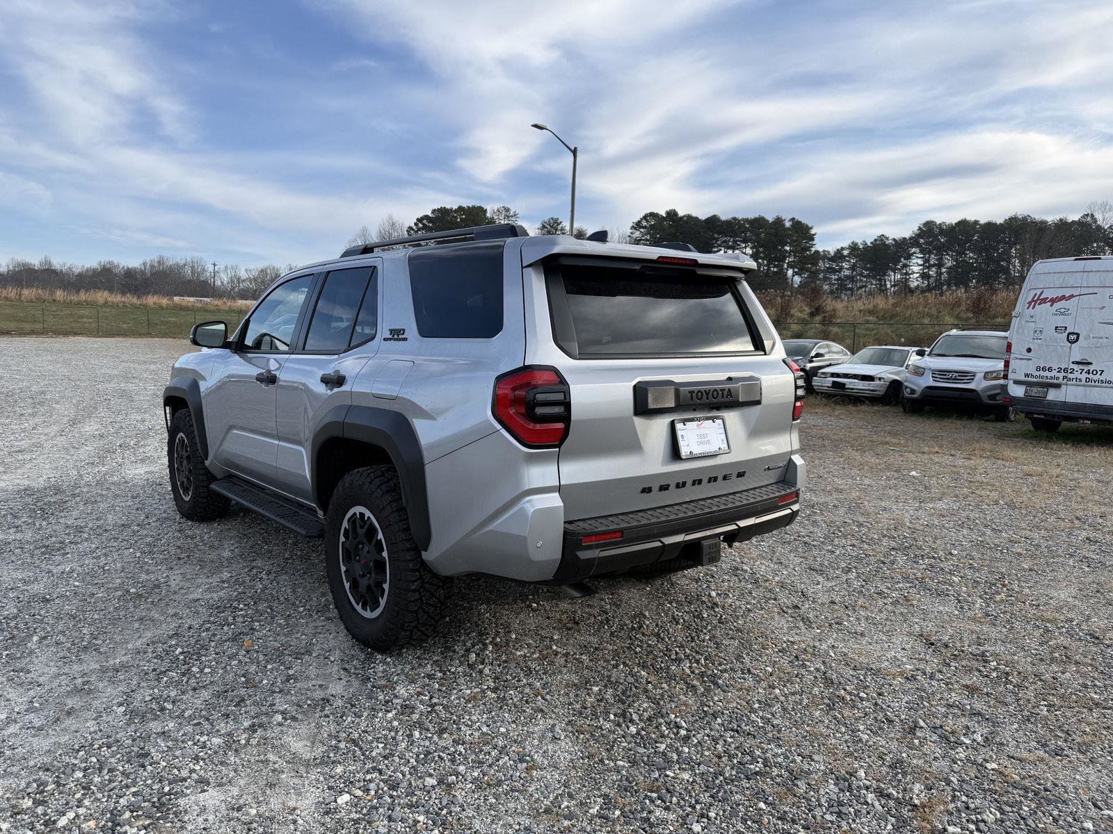 Used 2025 Toyota 4Runner 4WD image 3