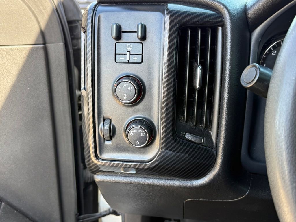 Used 2015 GMC Sierra 1500 4x4 Crew Cab image 18