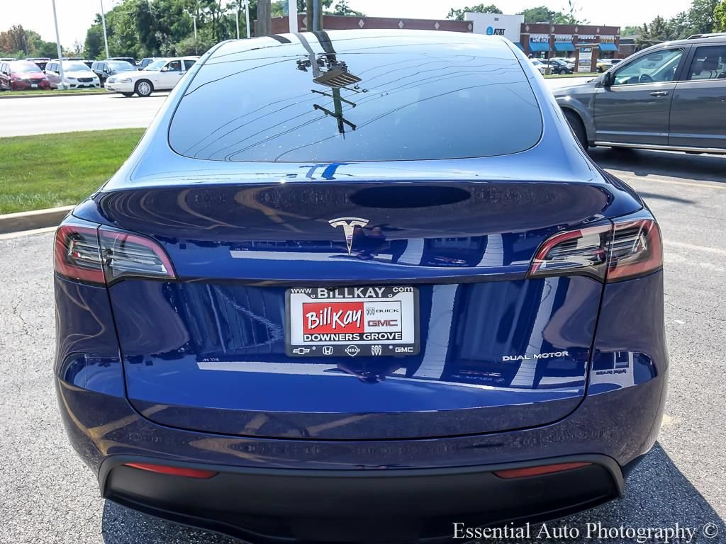 Used 2024 Tesla Model Y Long Range AWD/4WD image 7