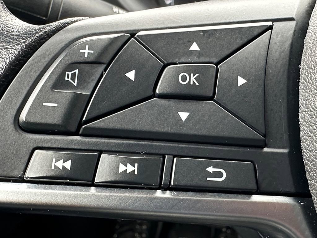 Used 2024 Nissan Kicks SV image 19