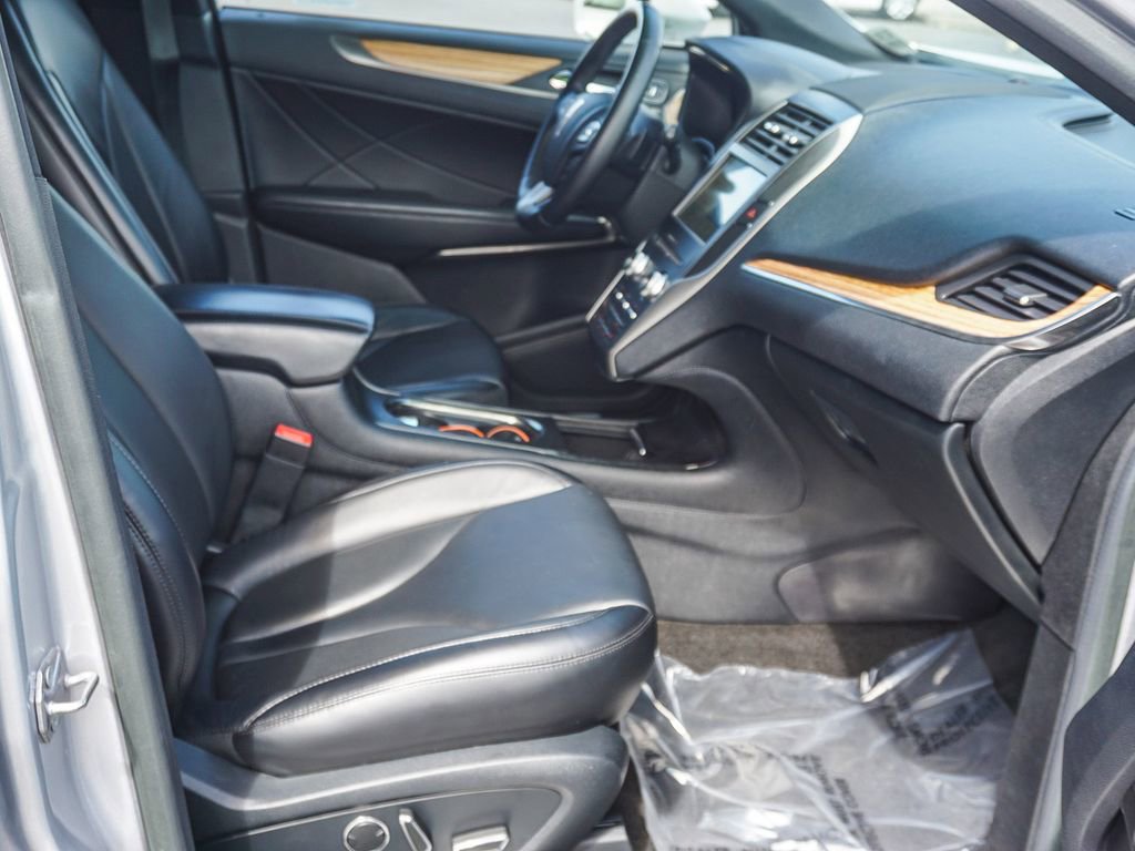 Used 2016 Lincoln MKC Select image 13