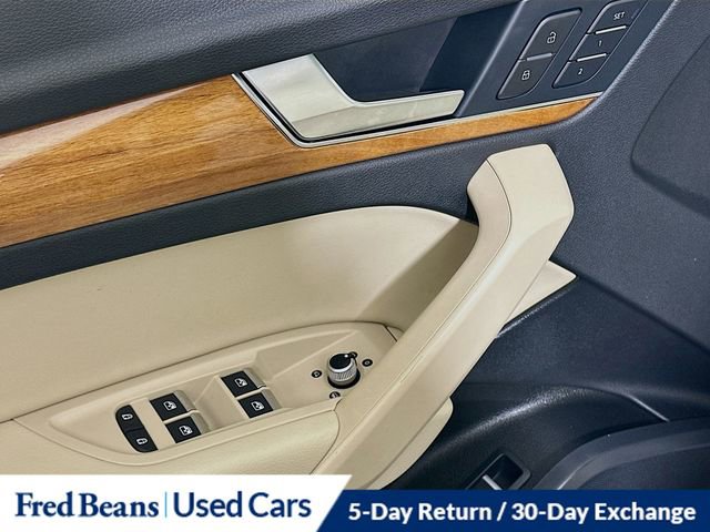 Used 2023 Audi Q5 2.0T Premium w/ Convenience Package image 18