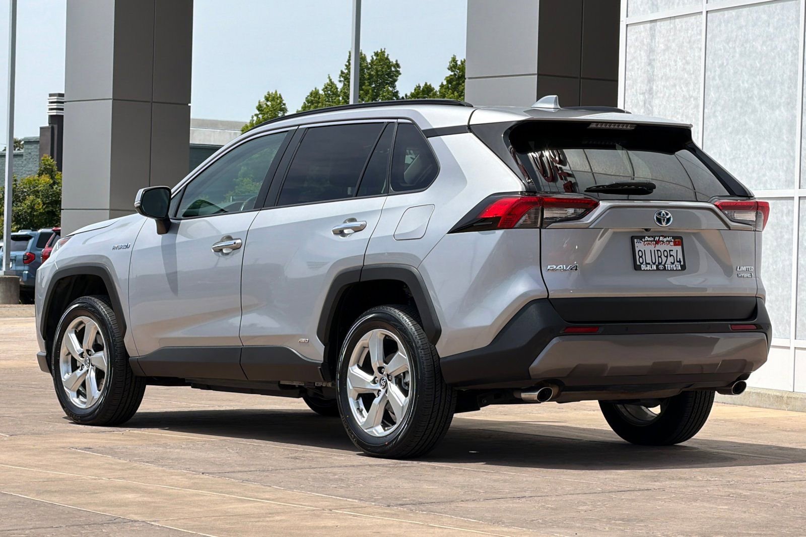 Used 2019 Toyota RAV4 Limited AWD/4WD image 6