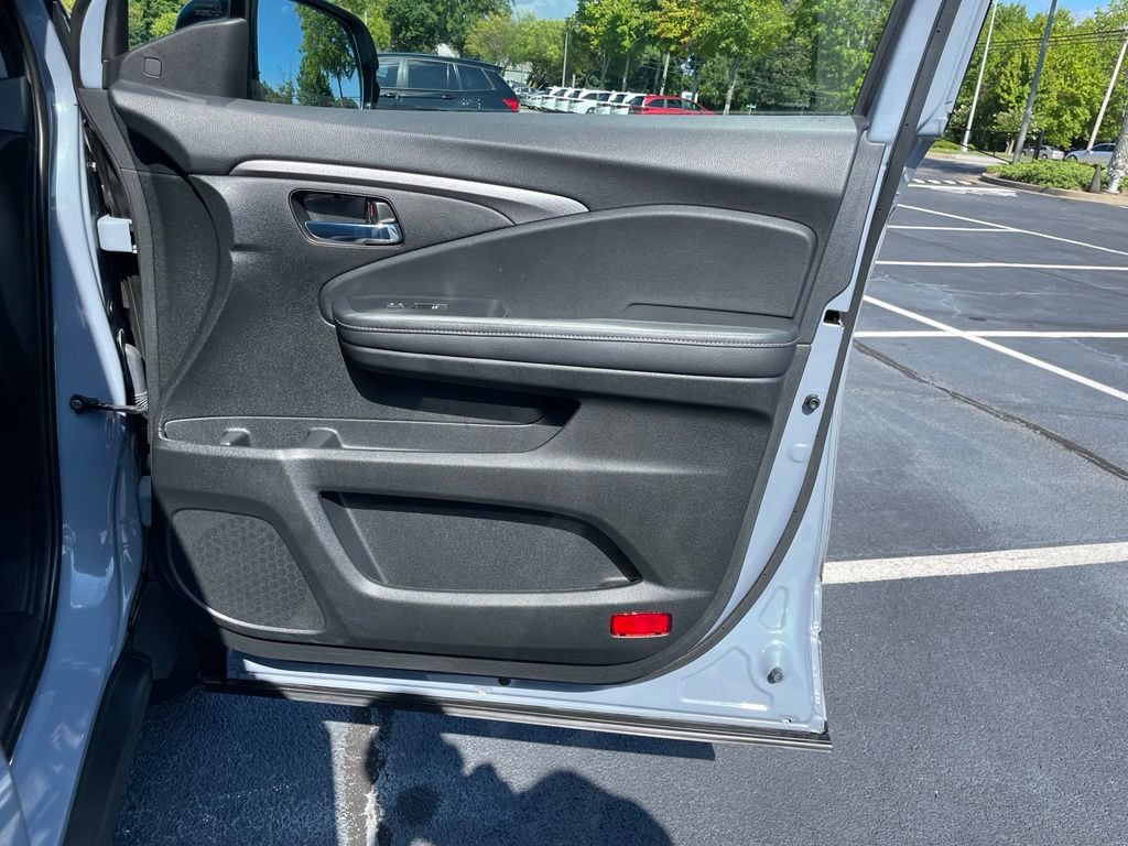 Certified 2025 Honda Ridgeline RTL image 29
