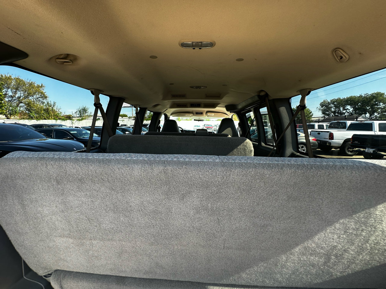 Used 2006 Chevrolet Express 3500 Passenger w/ LT Preferred Equipment Group image 45