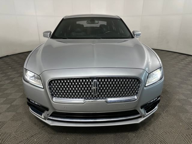 Used 2017 Lincoln Continental Select image 8