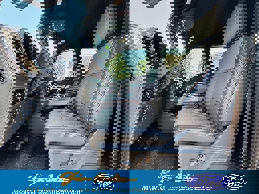 New 2025 Ford F150 Lariat w/ Equipment Group 501A Mid image 23