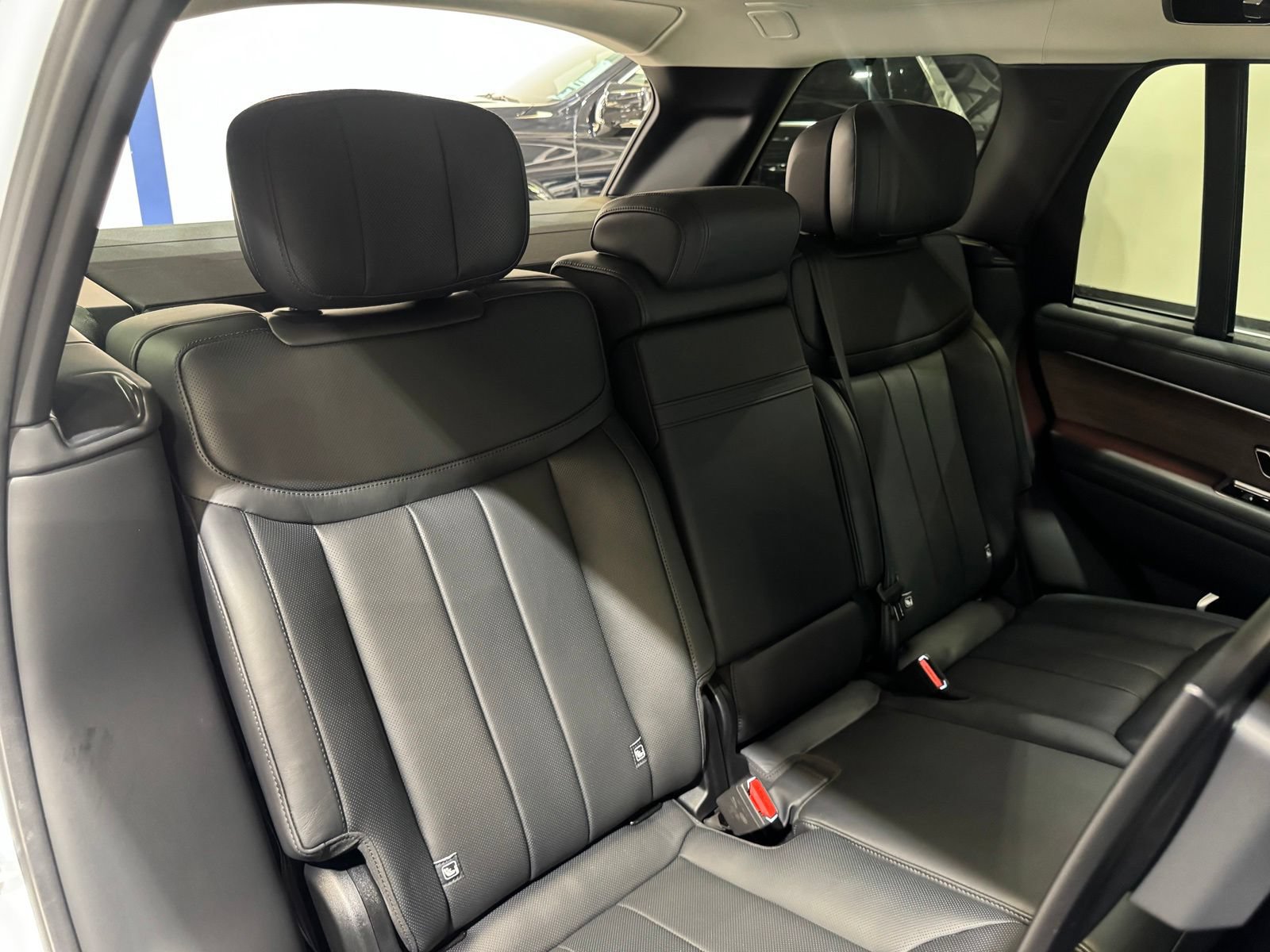 Used 2025 Land Rover Range Rover Autobiography AWD/4WD image 42