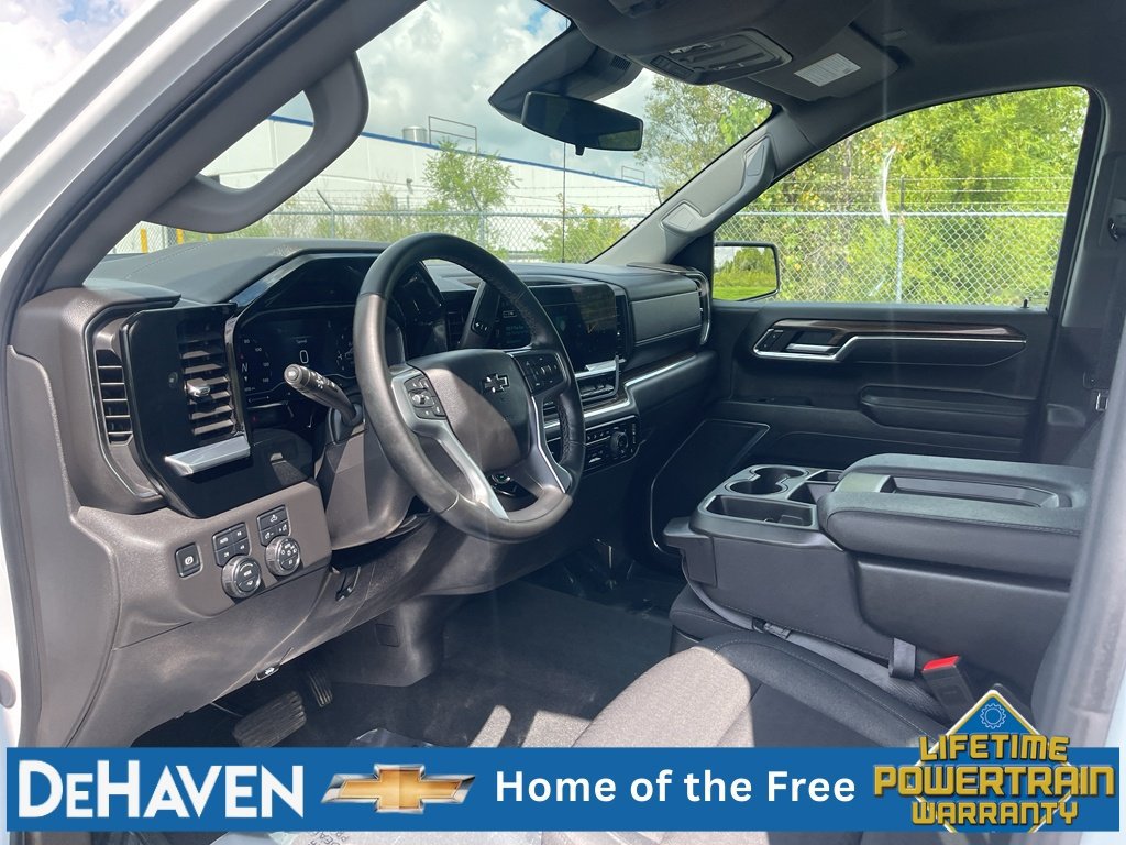 Used 2024 Chevrolet Silverado 1500 LT Trail Boss w/ Protection Package AWD/4WD image 11
