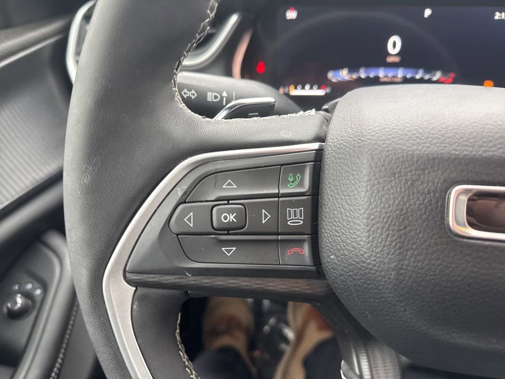 Used 2024 Jeep Grand Cherokee Altitude image 11