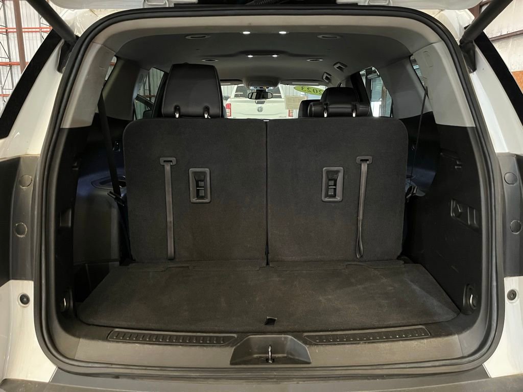 Used 2023 GMC Acadia SLT image 29