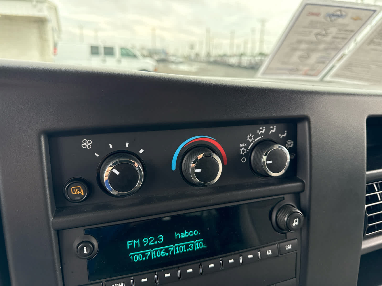 Certified 2025 Chevrolet Express 3500 LT w/ LT Preferred Equipment Group RWD image 16