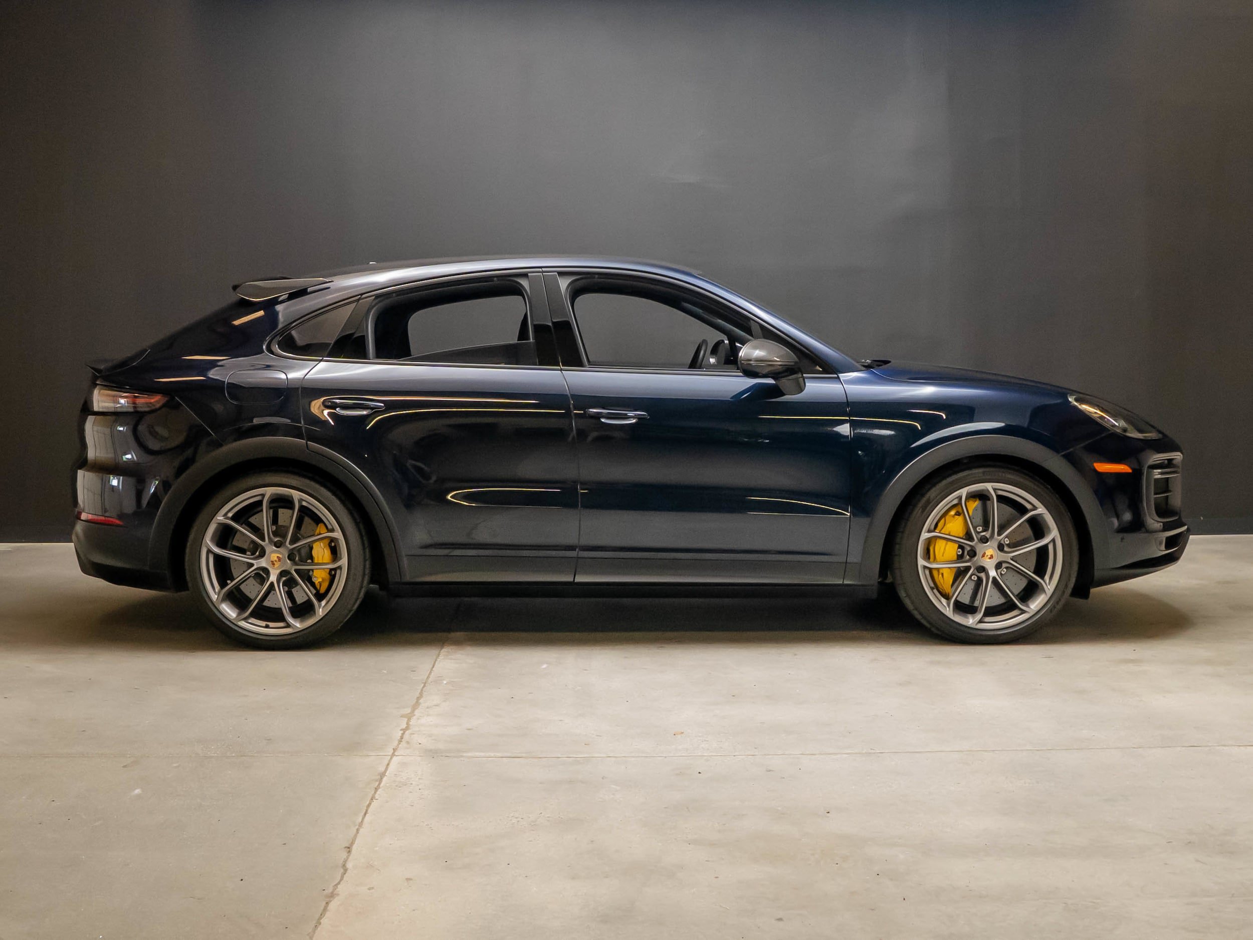 Used 2022 Porsche Cayenne Turbo GT AWD/4WD image 8