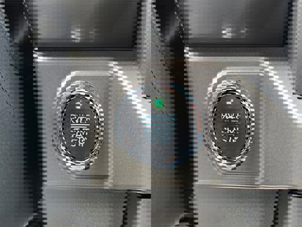 Used 2024 Ford F150 Lightning XLT image 19