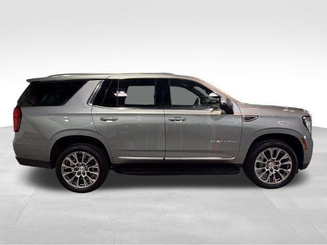 Used 2025 GMC Yukon Denali AWD/4WD image 4