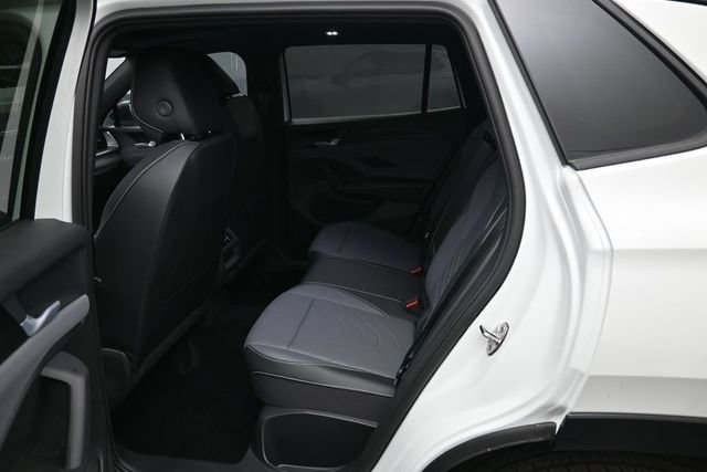 New 2026 Volkswagen Tiguan SE R-Line AWD/4WD image 11