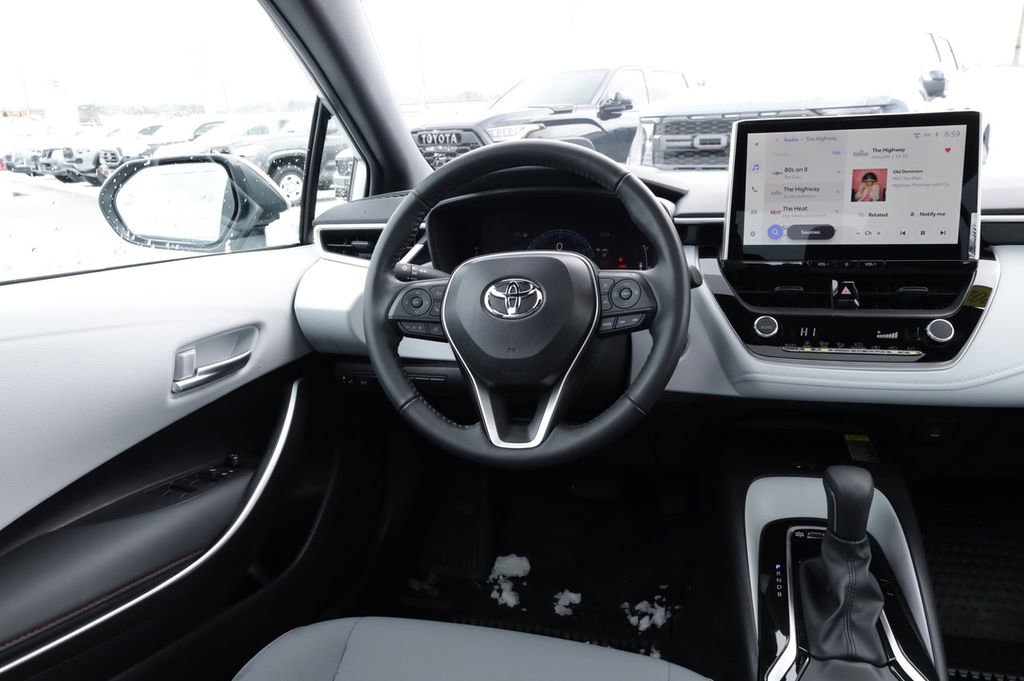 Certified 2025 Toyota Corolla SE w/ SE Premium Package image 30
