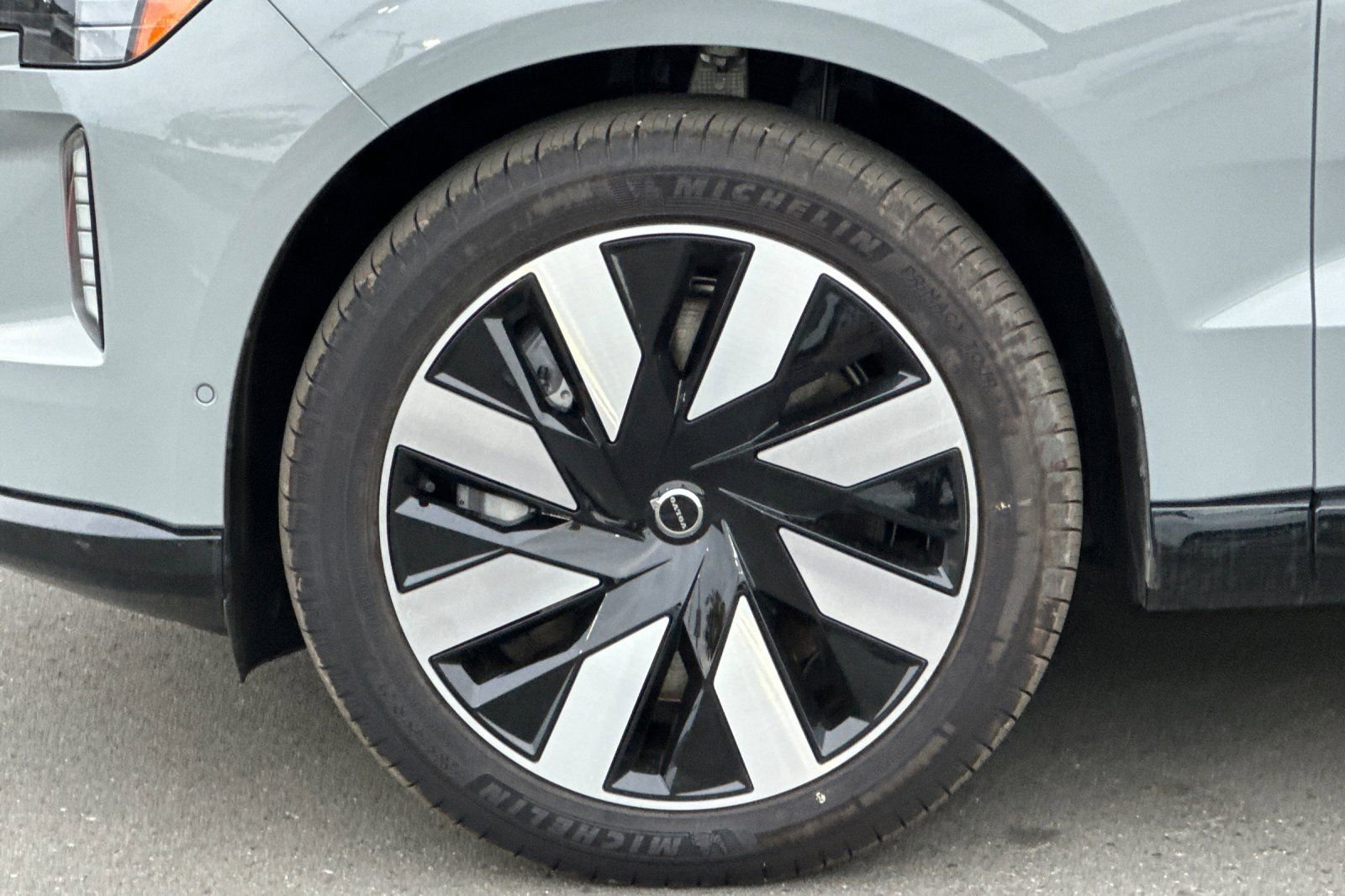 New 2025 Volvo EX90 Ultra AWD/4WD image 11