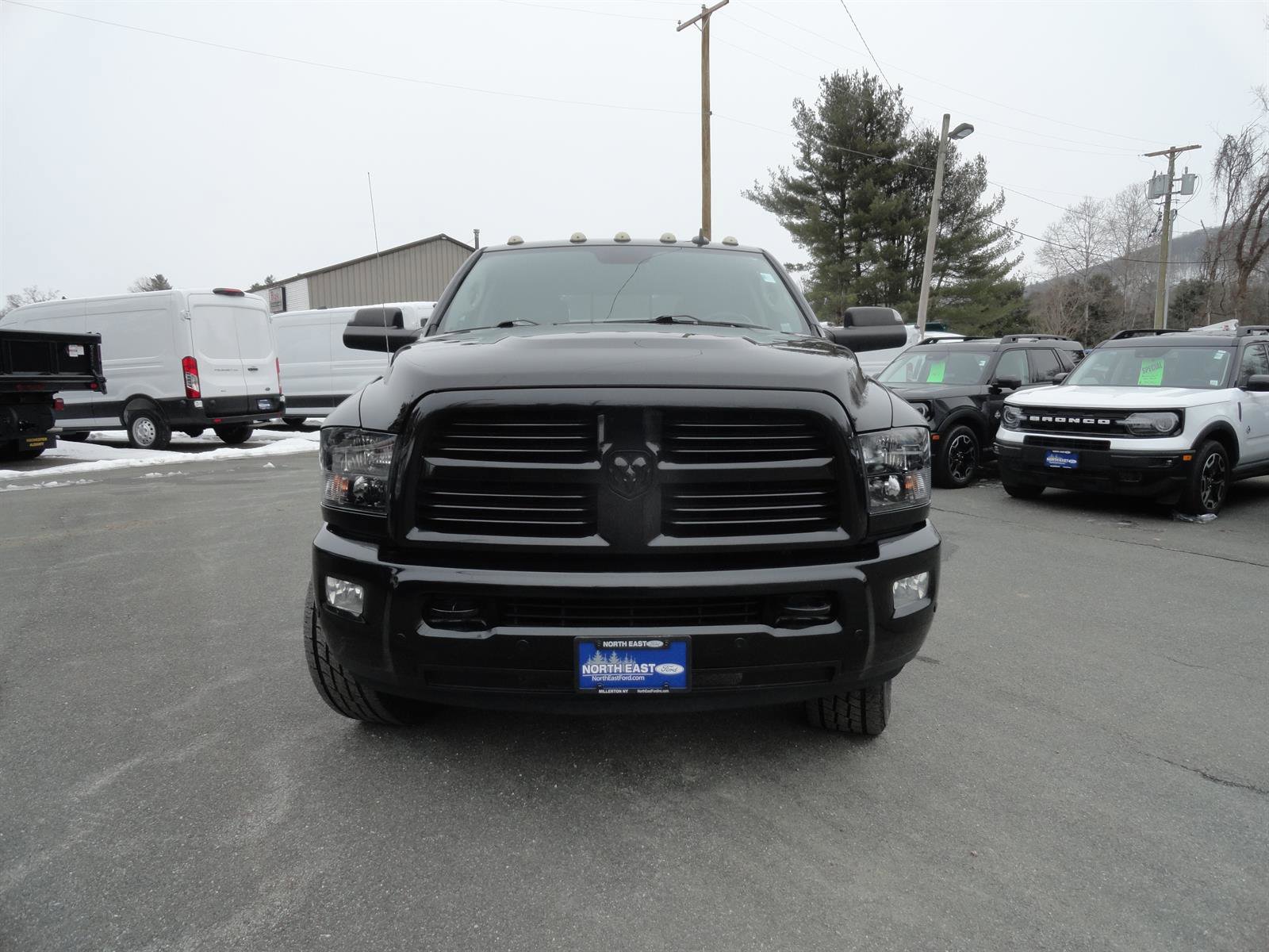 Used 2017 RAM 3500 Big Horn w/ Sport Appearance Group image 2