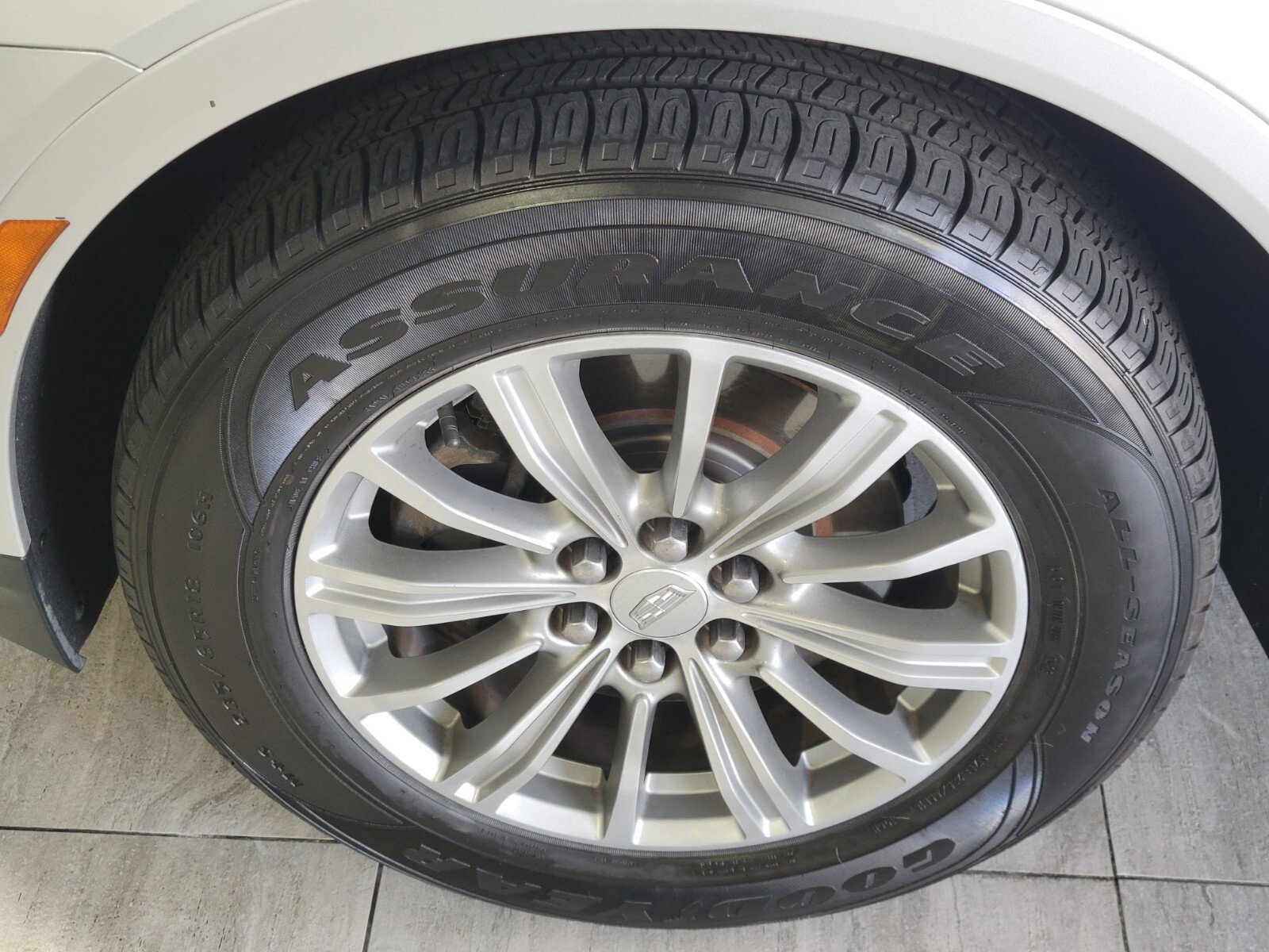 Used 2018 Cadillac XT5 Luxury w/ Driver Awareness Package image 9