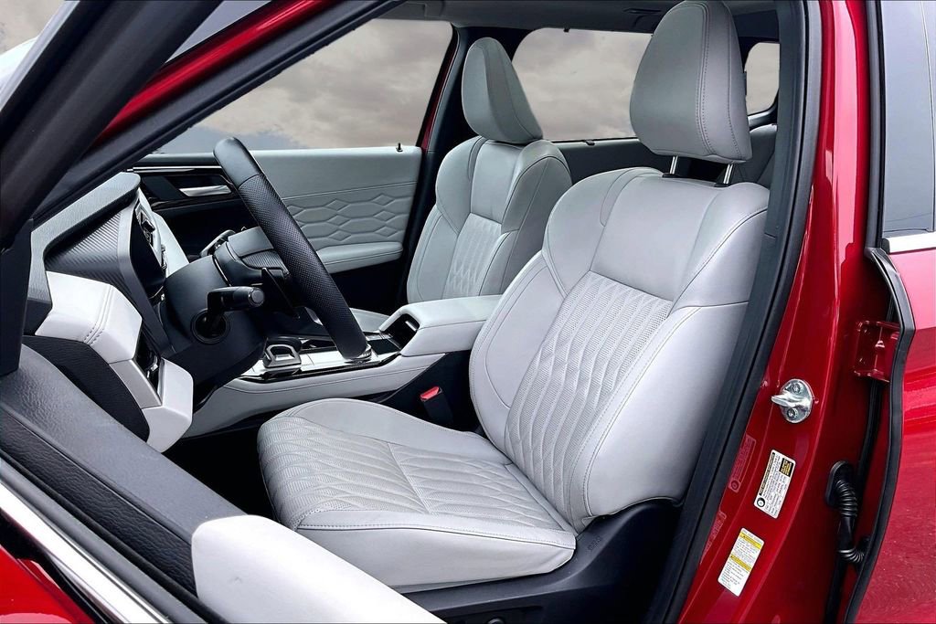 Used 2025 Mitsubishi Outlander SEL FWD image 21