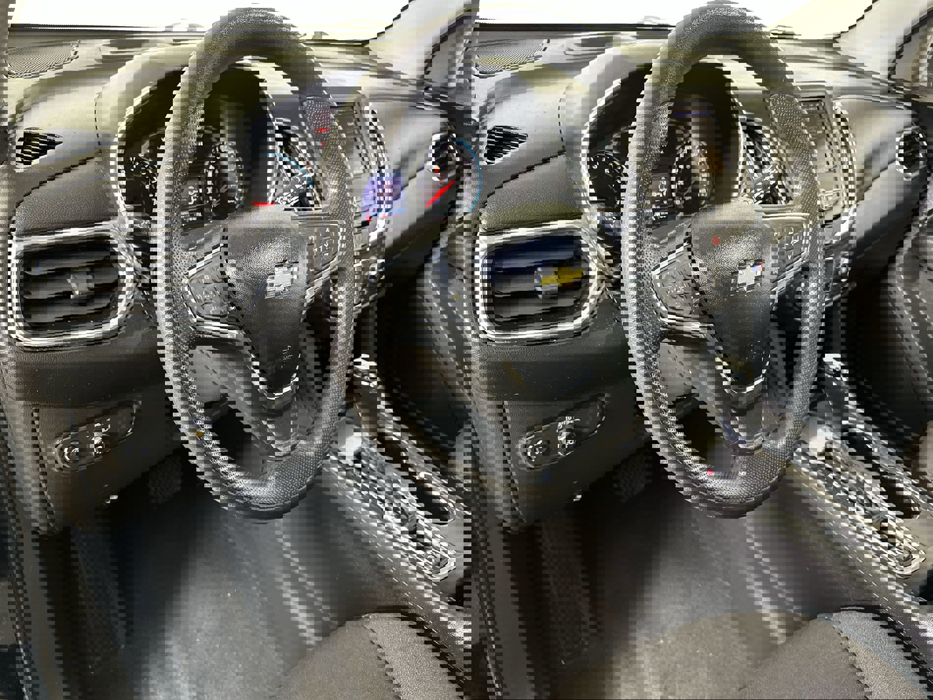 Used 2020 Chevrolet Equinox LT image 46