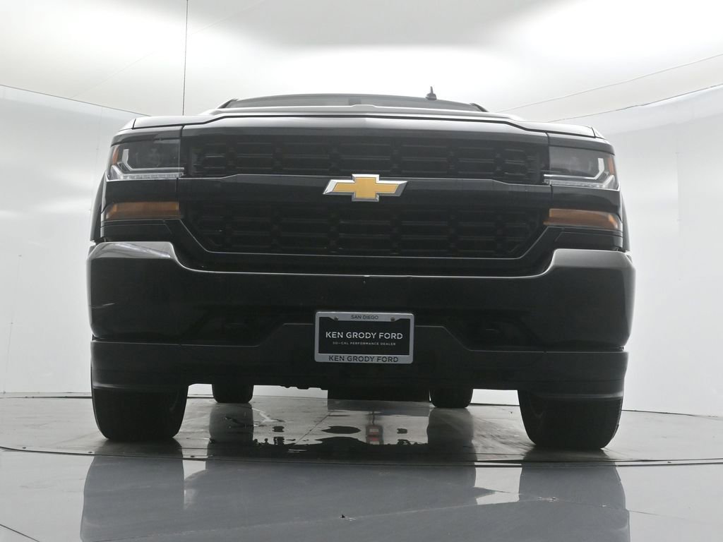 Used 2018 Chevrolet Silverado 1500 Custom w/ Custom Value Package image 39