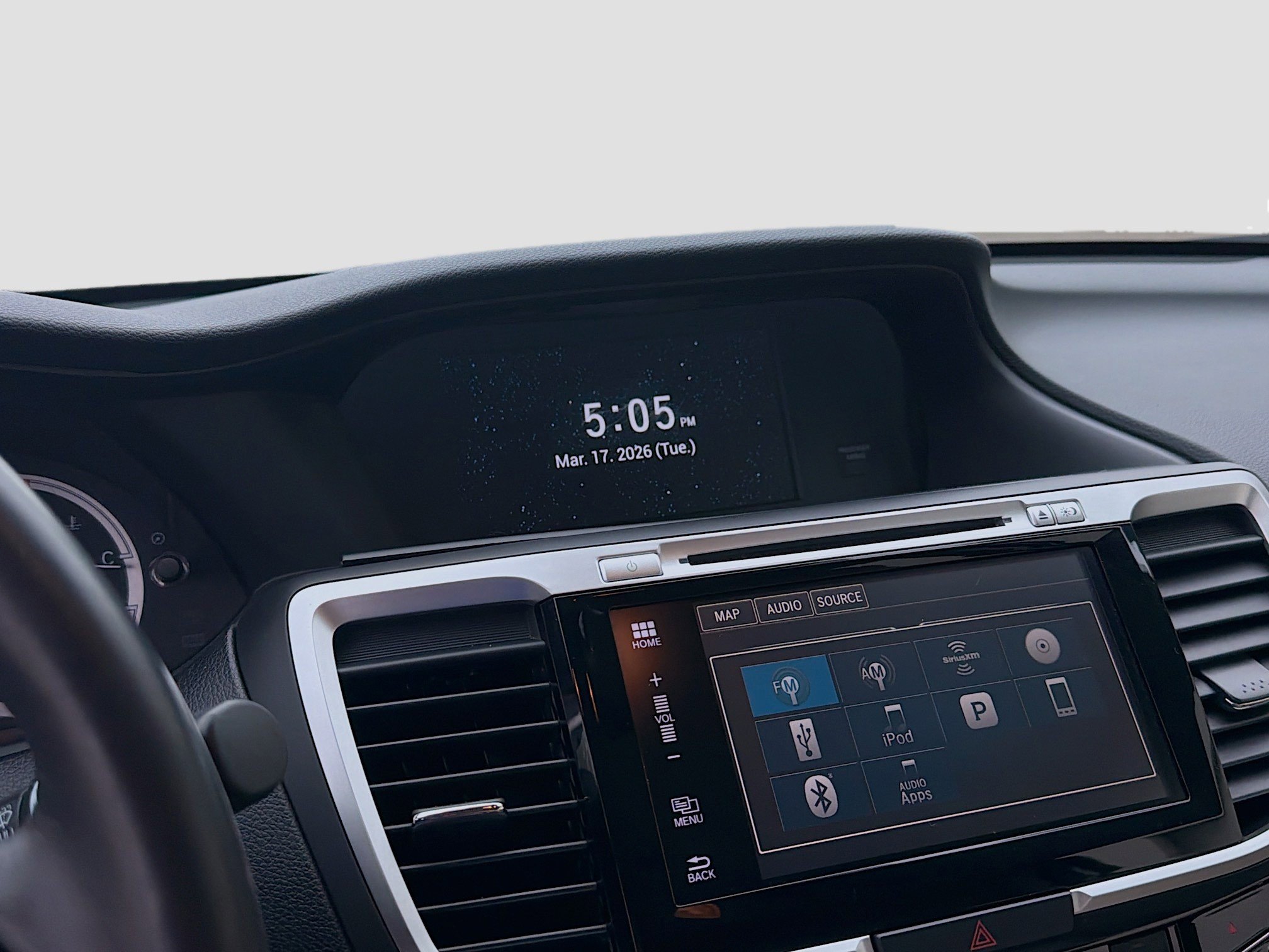 Used 2016 Honda Accord Touring image 12