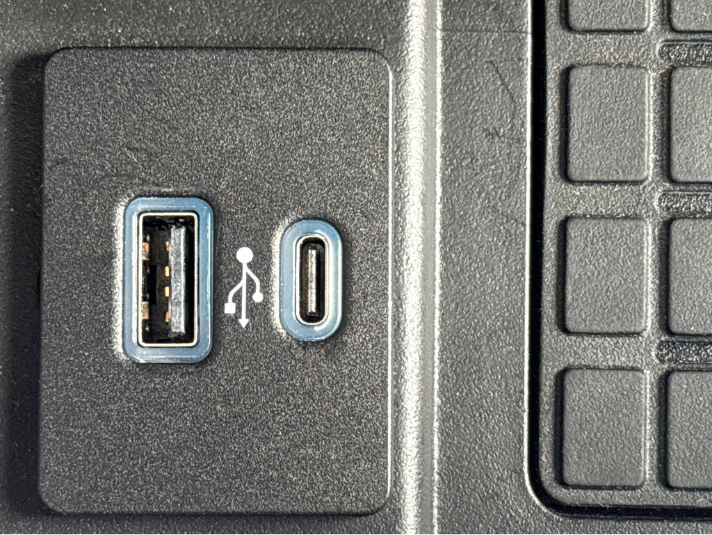 Used 2022 Ford Expedition Max Limited image 10