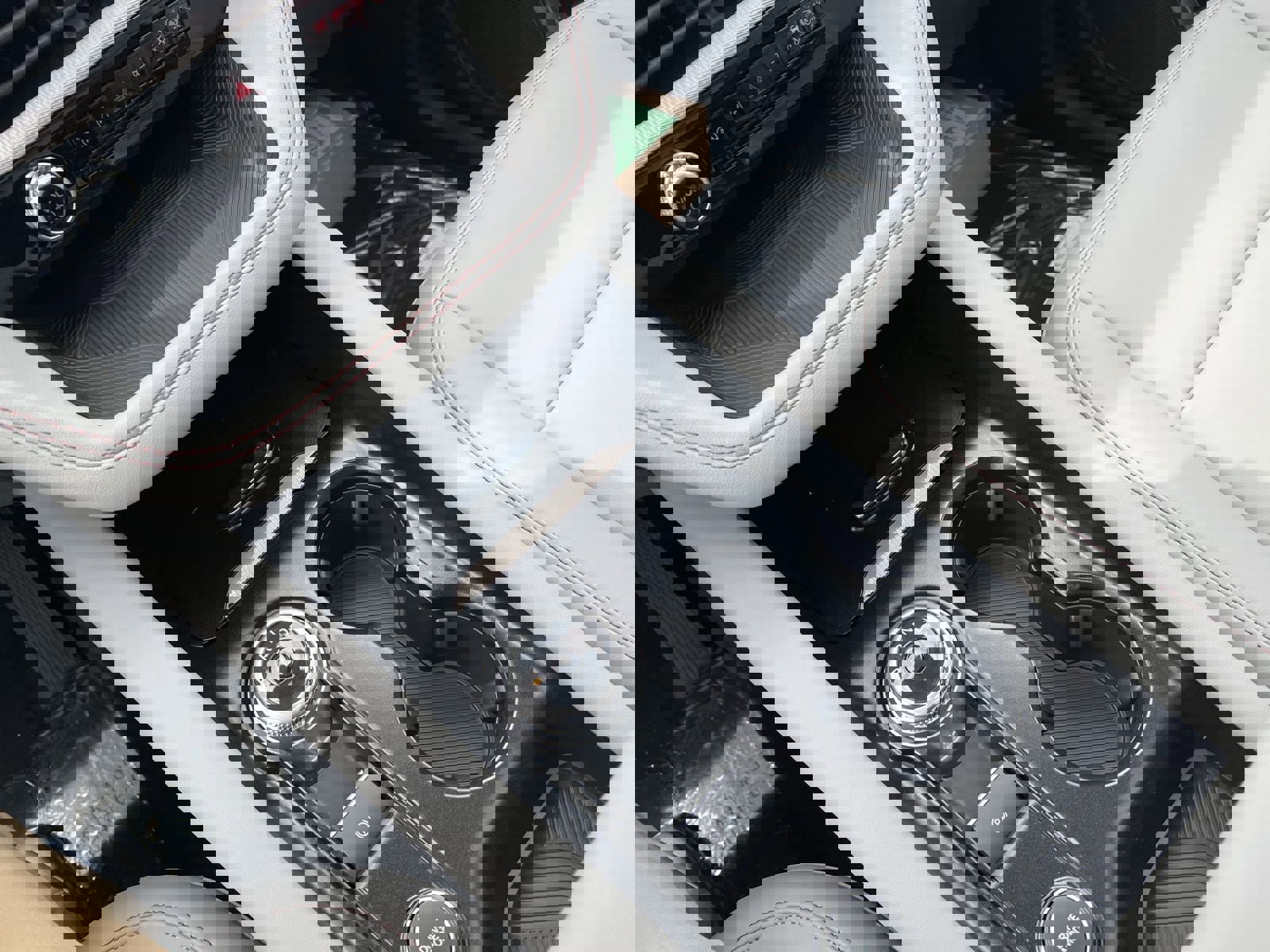 New 2025 Ford Explorer Active w/ Active Comfort Package image 22