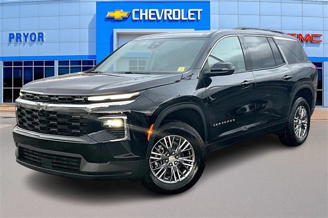 New 2026 Chevrolet Traverse LT w/ LPO, Floor Liner Package image 2