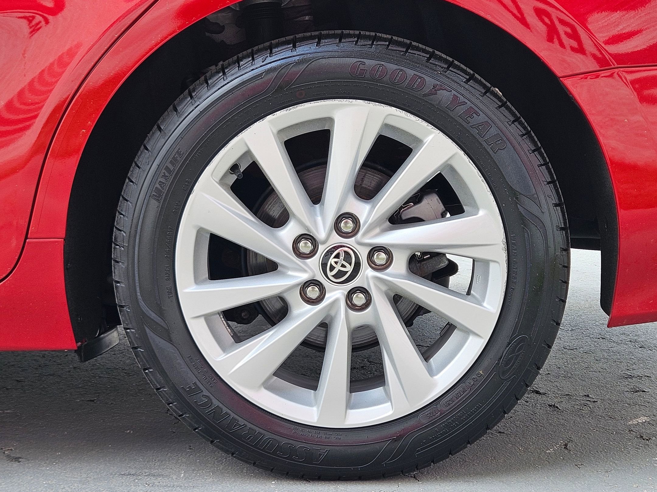 Used 2023 Toyota Camry LE image 27